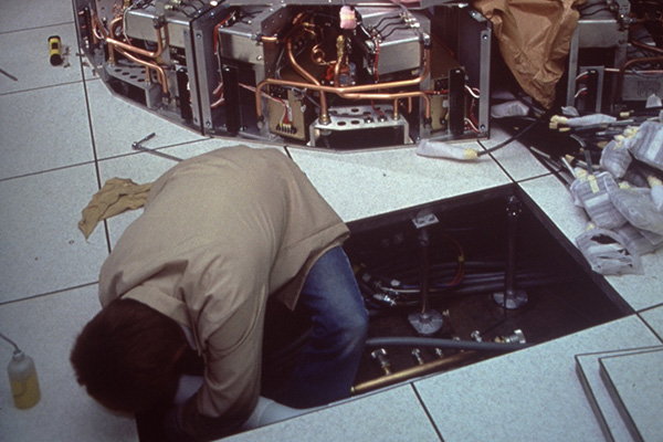 Installation of the first supercomputer at OSC in 1987
