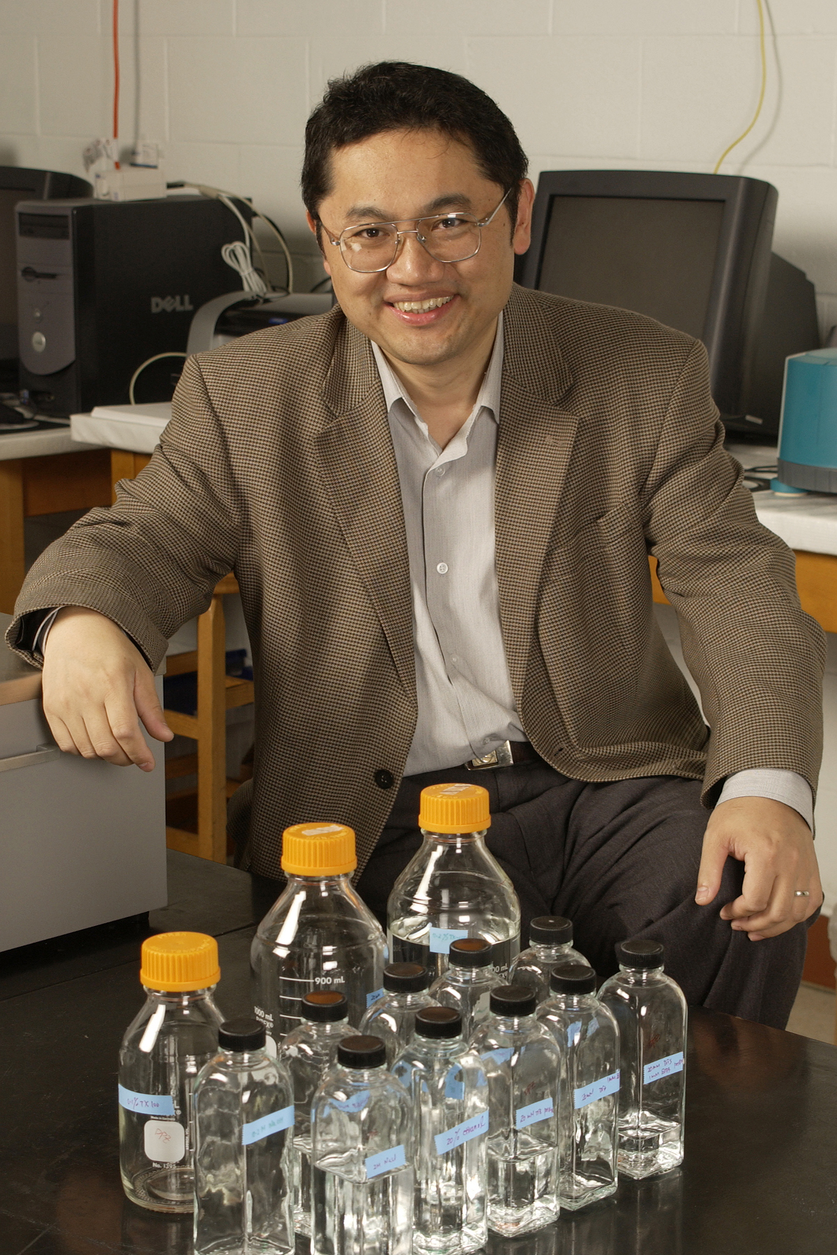 Dongping Zhong